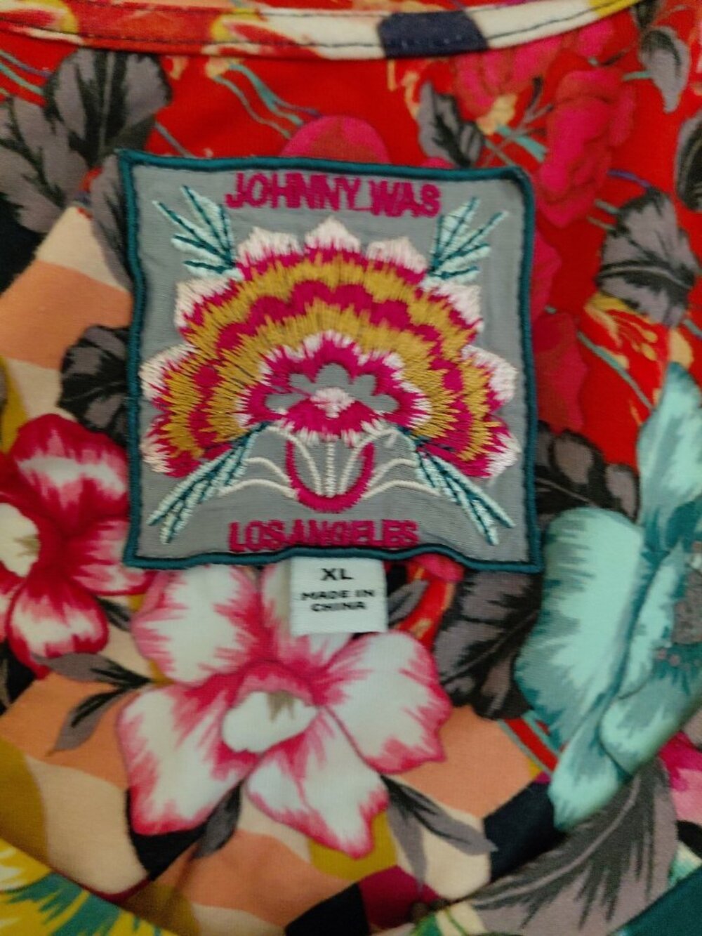 Johnny Was Nellie Floral Short Sleeve V-Neck T-Shirt XL Multicolor Bamboo - Picture 6 of 6